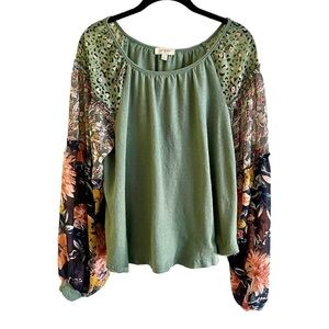 UMGEE, BOHO, CROP TOP WITH LONG, SHEER, FLOWER PRINT, LAYERED SLEEVES. SIZE L